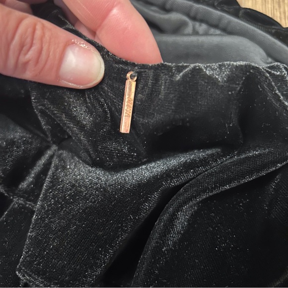 Misa Los Angeles NWT Mielle Black Velvet Ruffle One Shoulder Top - Picture 11 of 12